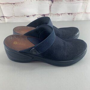 Bzees Kitty Demin Blue Women's Clogs 10M